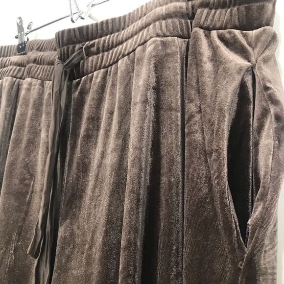 Suzanne Betro Two Piece Brown Velour Matching Lounge Pants and Top NEW - Picture 14 of 16